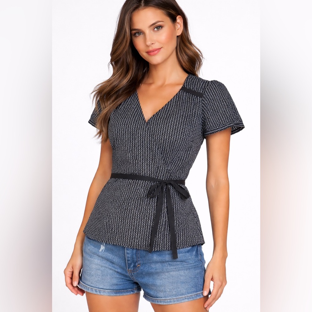 Ann Taylor LOFT Petites Navy Wrap Top Size 0P